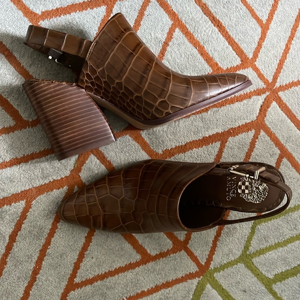 BNWOB Vince Camuto Booties